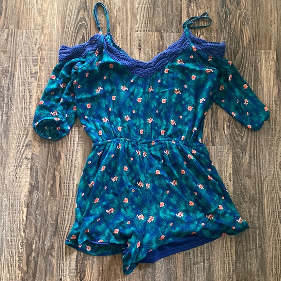 Tropical cut out shoulder romper sz L - Picture 1 of 4